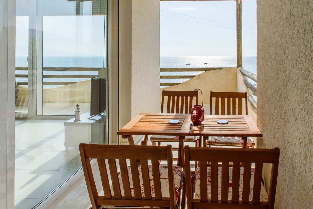 Sunset Apartment Saranda Bay Exterior photo